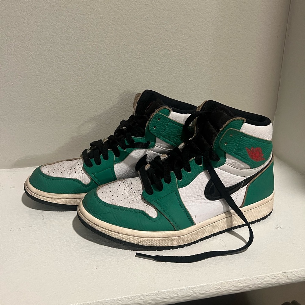 AIR JORDAN 1s - GREEN/RED/WHITE